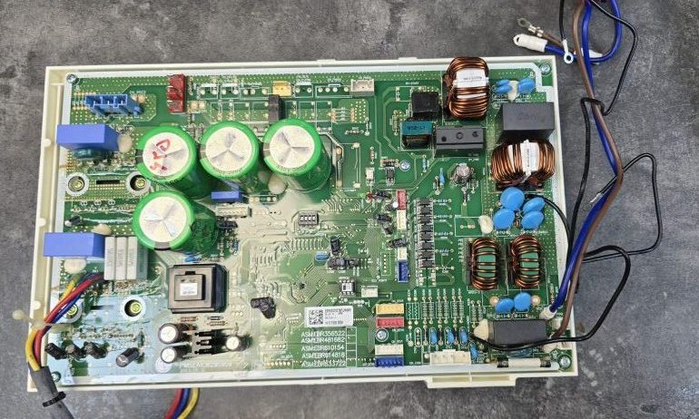 برد اینورتر کولر گازی ال‌جی (LG) با کد PWB EXA36295909